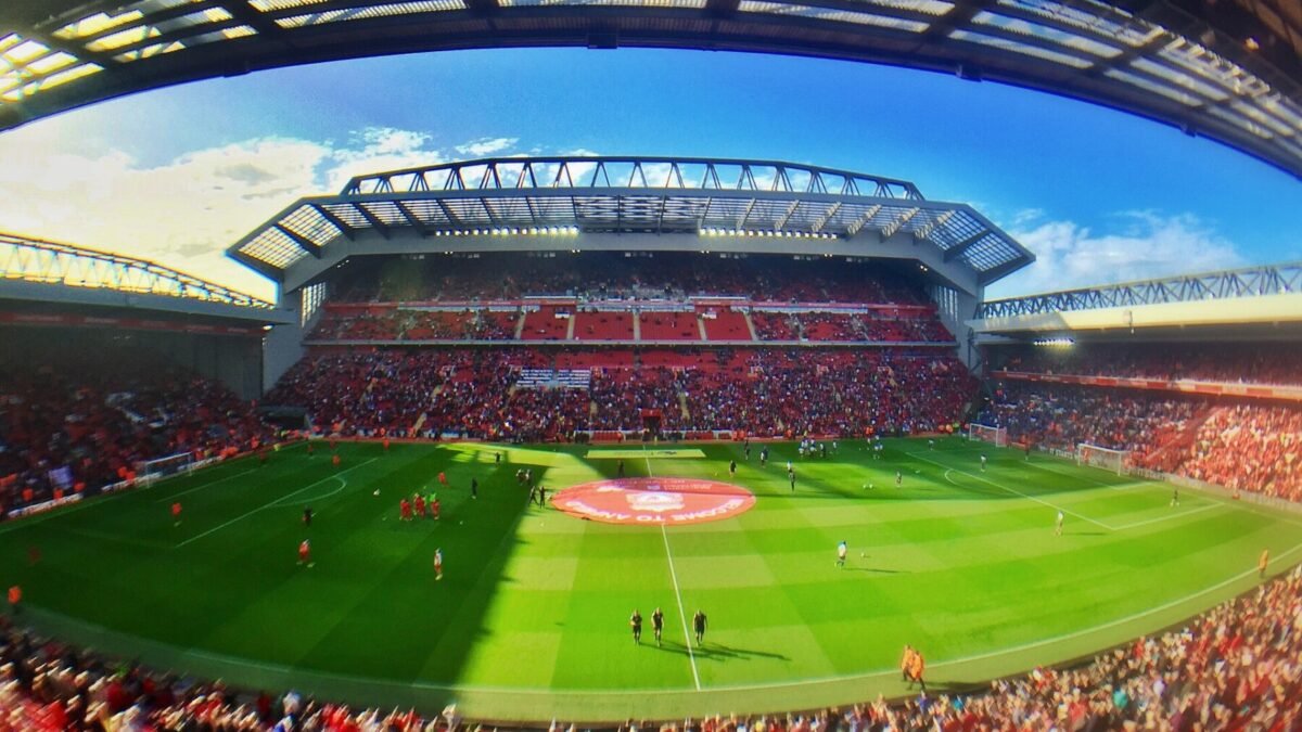 Liverpool x Manchester City: onde assistir, horário e desfalques do jogo em Anfield