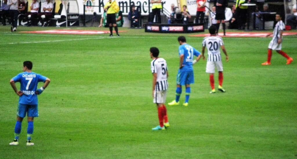 Partida entre Eintracht Frankfurt e Bayer Leverkusen, em foto de arquivo