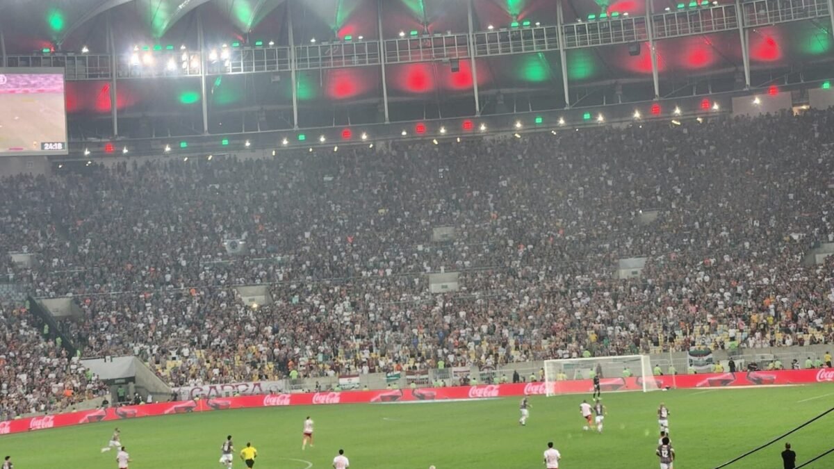 Fluminense vira sobre o Inter no Maracanã; Vasco x Flamengo é nesta quinta, às 20h