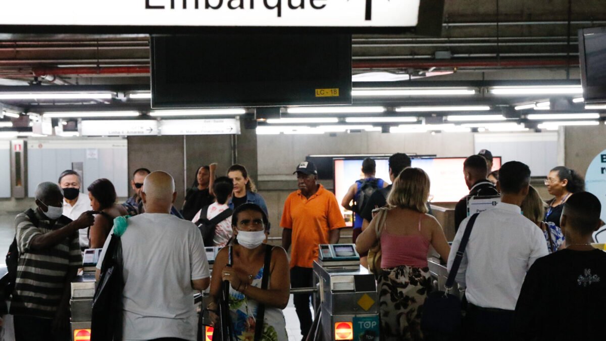 Metrô de SP: linhas 1 e 3 voltam ao normal após falha; Linha 5-Lilás ainda tem espera maior