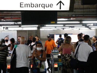 Metrô de SP: linhas 1 e 3 voltam ao normal após falha; Linha 5-Lilás ainda tem espera maior