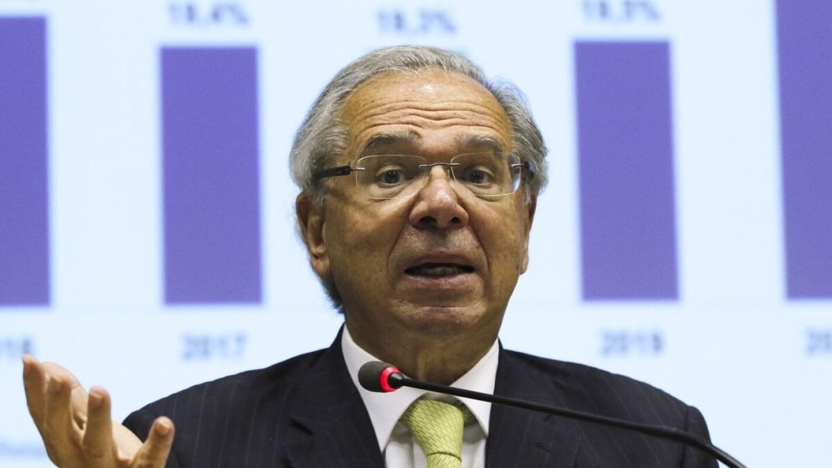 PF investiga Paulo Guedes por elo com empresa de cripto acusada de calote; o que se sabe