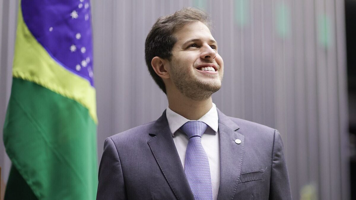 Deputados federais eleitos em Pernambuco: veja os 25 que ficam com as vagas, com 99,7% apurado