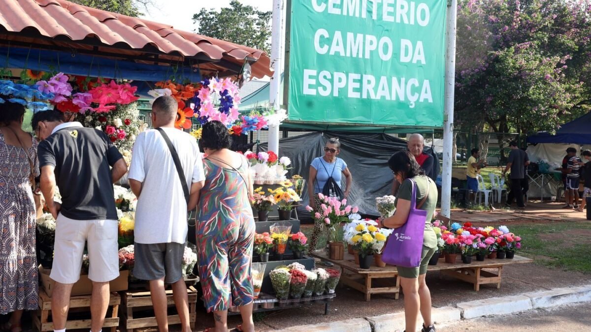 Finados 2026 é feriado? Data cai numa segunda e bancos fecham