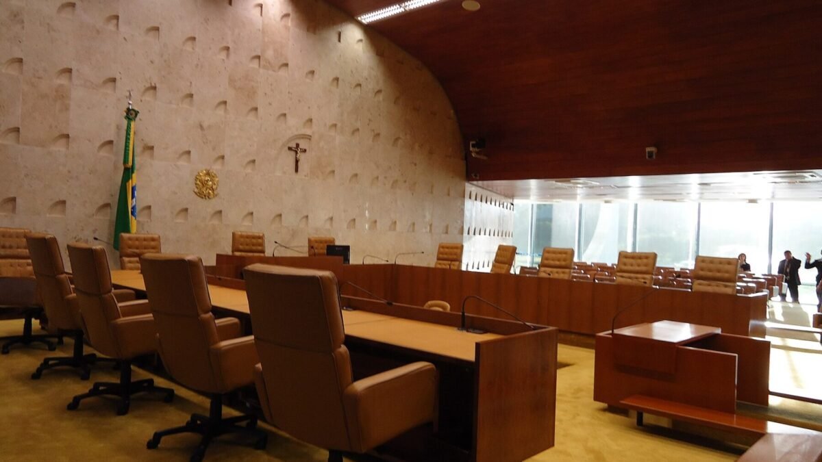 Ficha Limpa: Inac pediu ao STF julgar a ADI 7.881 antes do 1º turno