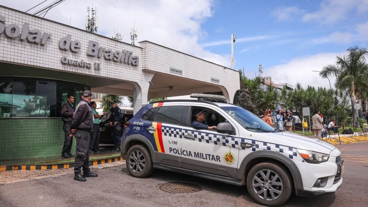 Alcolumbre avalia acordo que inclui discutir indulto a Bolsonaro, diz g1