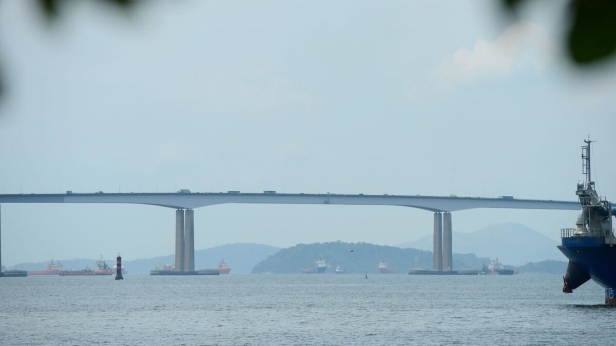 Assalto a ônibus na Ponte Rio-Niterói: ao menos 9 passageiros registram ocorrência