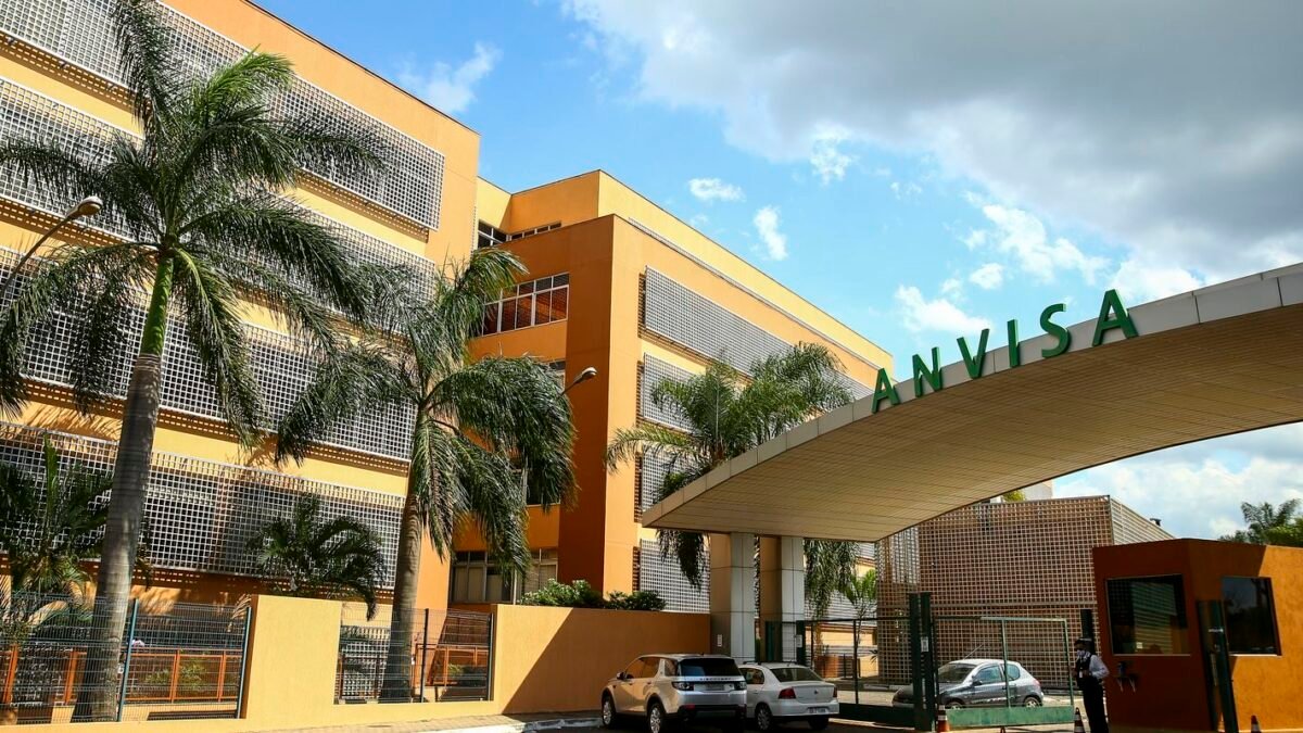 Anvisa proíbe percarbonato da Cedro Química e saneantes da Araújo