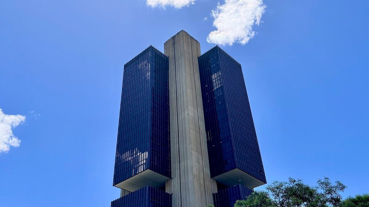 Focus: mercado vê PIB de 2026 em 1,83% e inflação acima do teto, em 5,22%