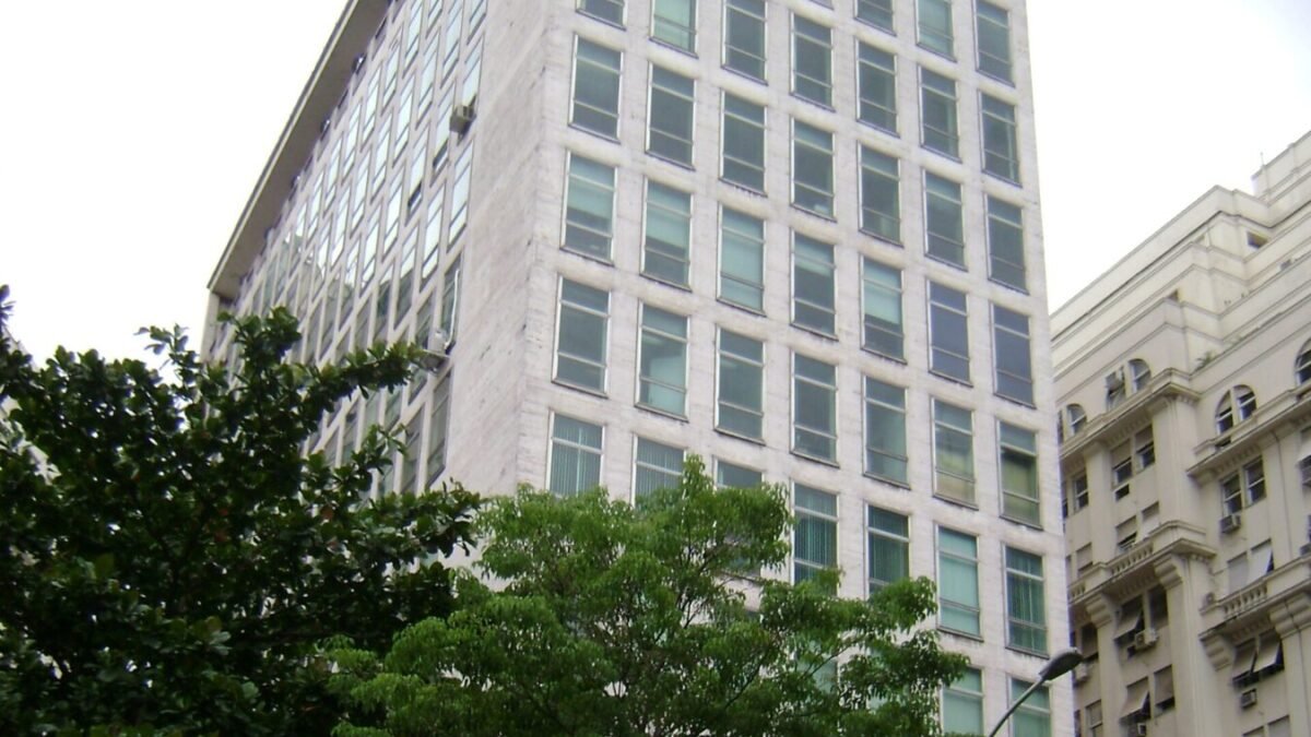 Consulados dos EUA no Brasil retomam atendimento nesta segunda (5)