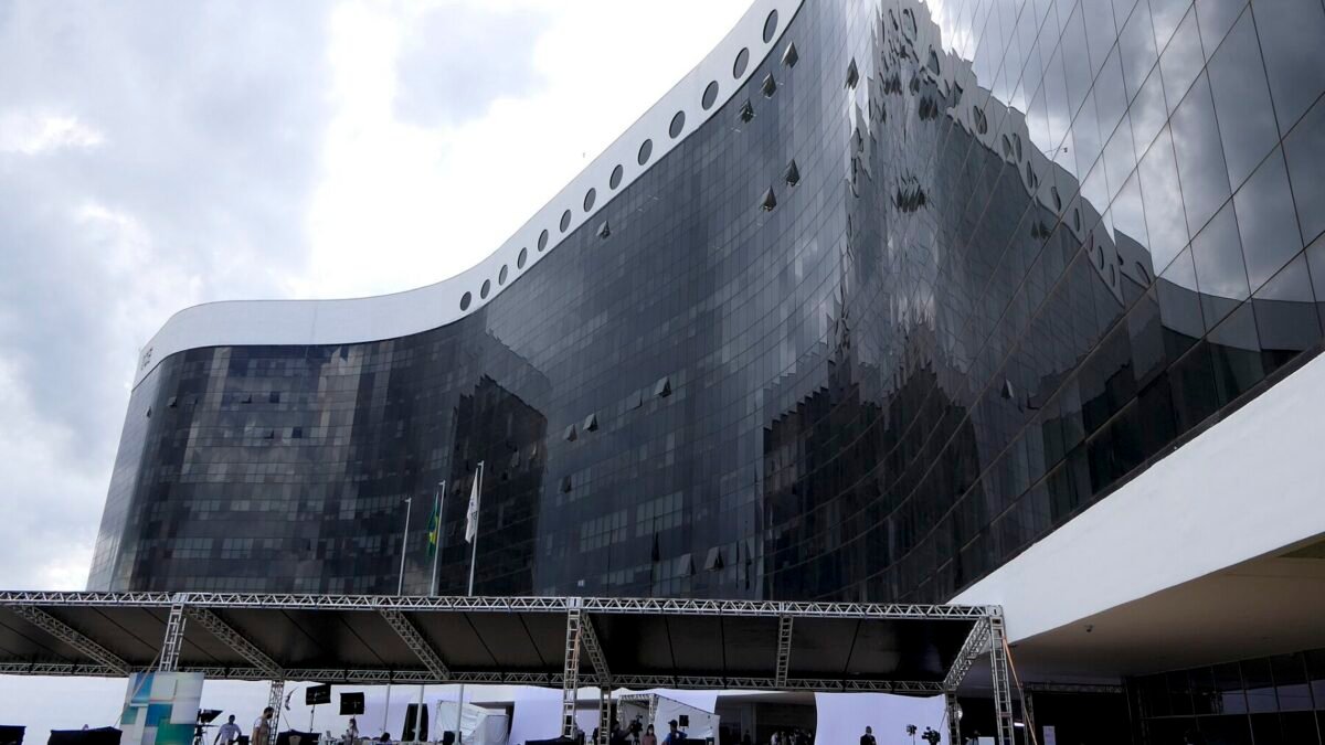 TSE arredonda 1,4912% e PSOL/Rede supera cláusula de barreira