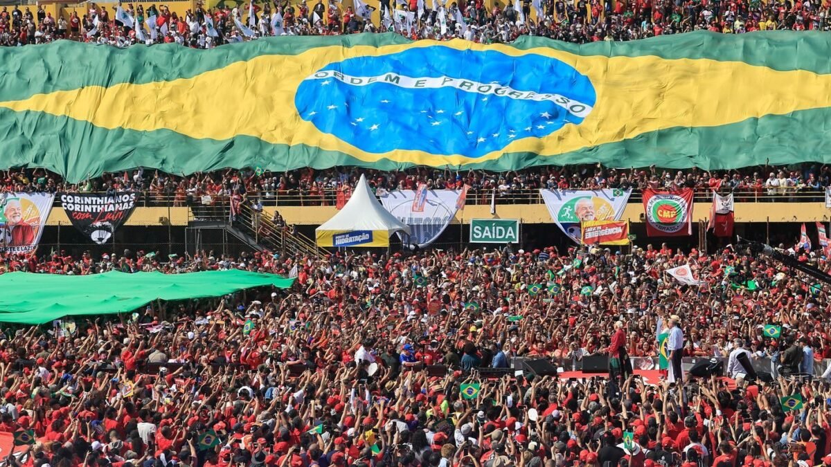 Quaest: Lula tem 39% e Flávio, 34% no 1º turno; nova pesquisa sai no sábado