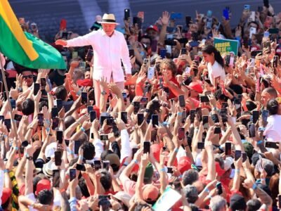 Datafolha: Lula lidera com 42% no 1º turno; Flávio tem 38%