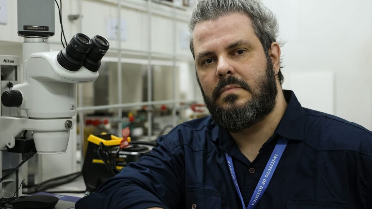 Nobel de Química 2026 vai para Henri Kagan e Kenso Soai por catálise assimétrica