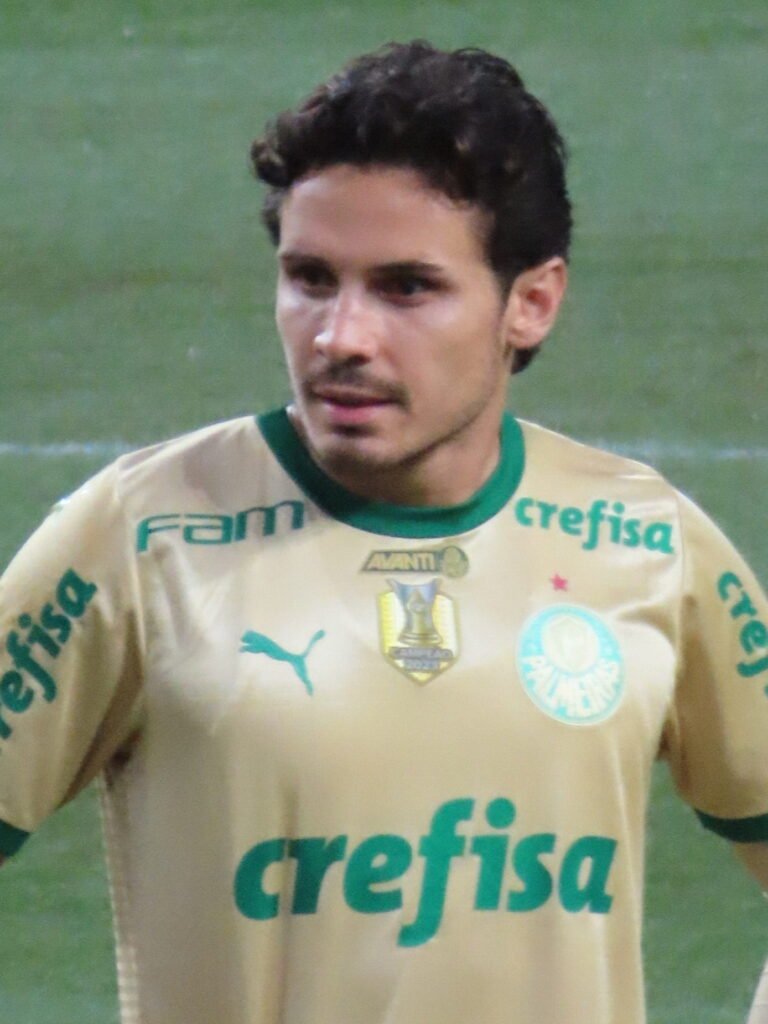 Raphael Veiga, meia, em jogo do Palmeiras contra o Criciúma