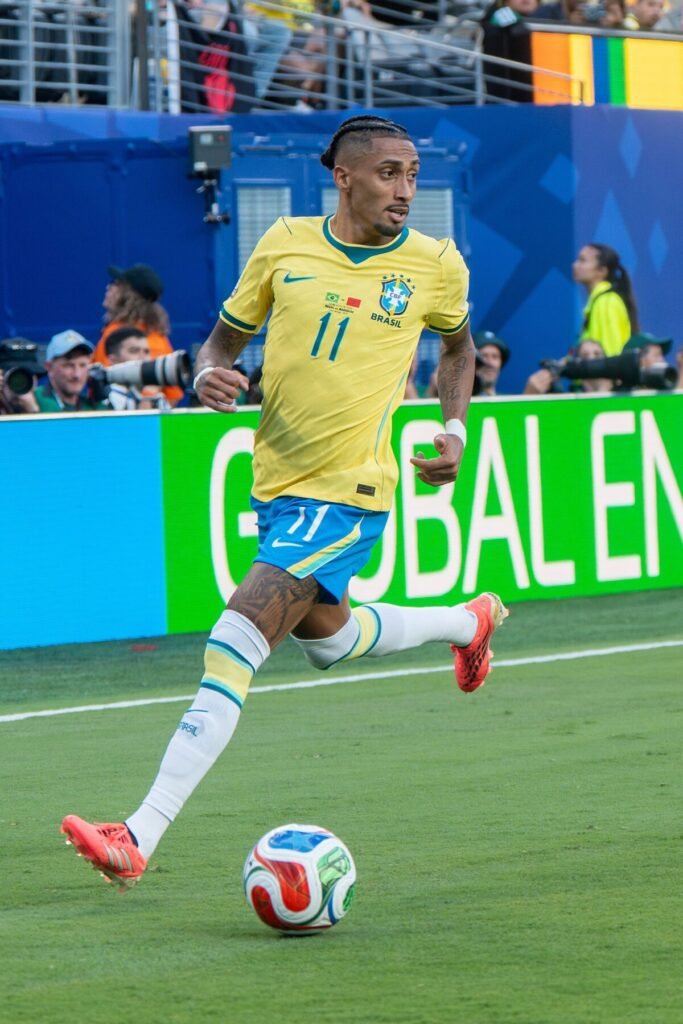 Raphinha em lance de Brasil x Marrocos