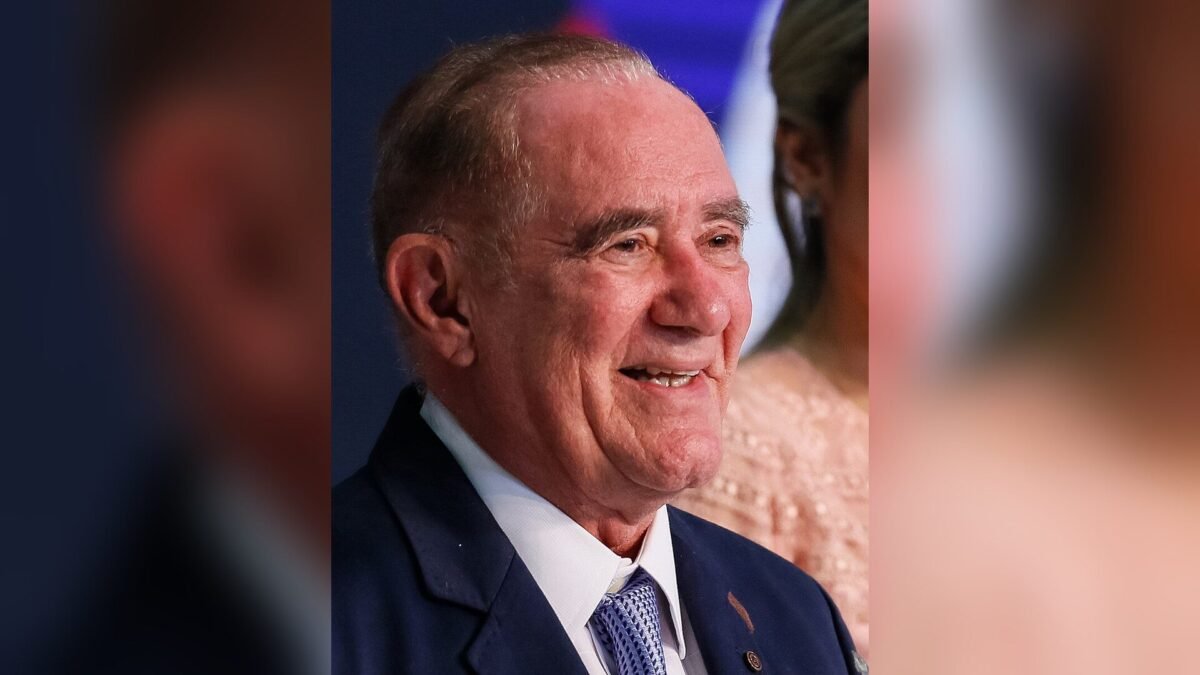 Justiça do Rio manda penhorar mansão de Renato Aragão por dívida de IPTU