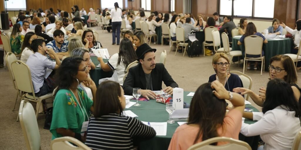 Rodada de negócios de empresários do setor de moda do Rio de Janeiro, Conecta Moda, realizada na Firjan