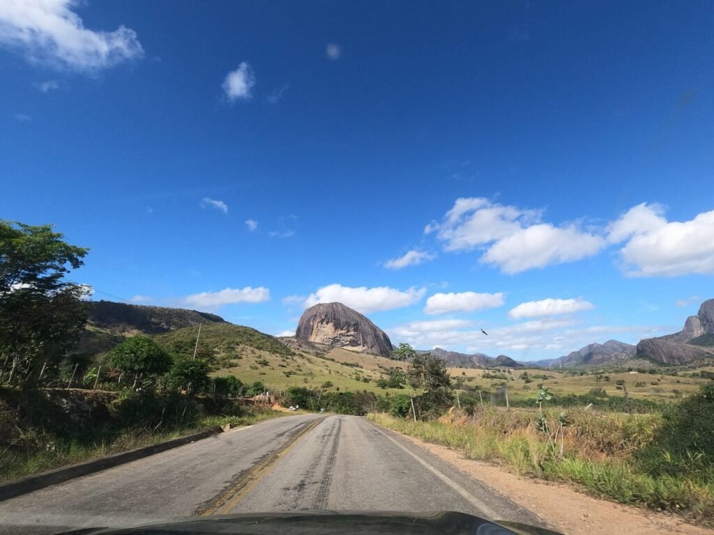 Rodovia estadual LMG 642, em Minas Gerais