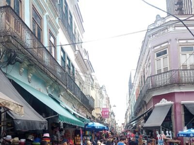 Dia do Comerciário: lojas do Rio e de São Luís fecham na segunda (19); data nacional é 30/10