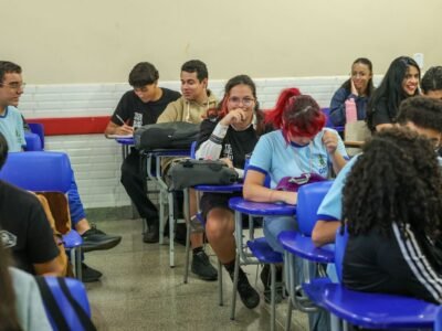 Teto de escola desaba no Paquistão e mata ao menos 27 alunos e um professor