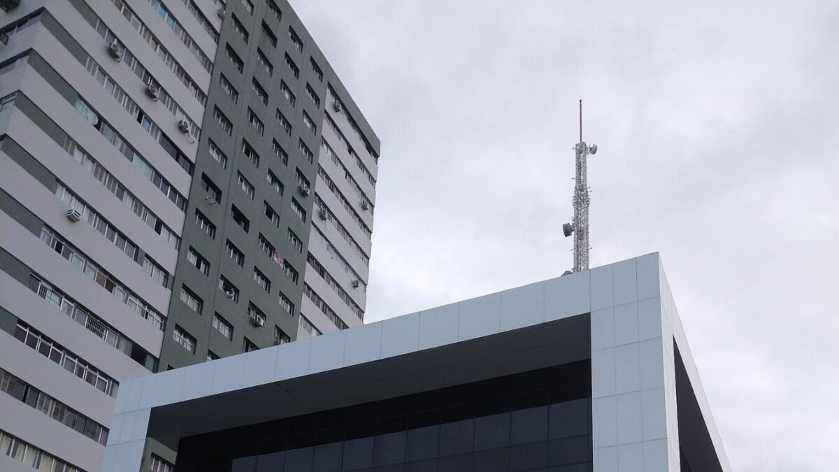 Abert, ANJ e Aner veem “agressão à liberdade de imprensa” em decisões que derrubaram debate da Globo