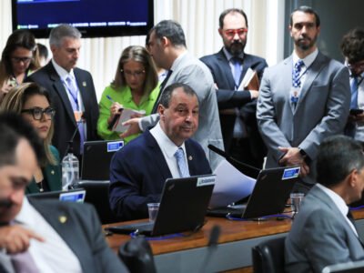 Omar Aziz lidera para governador no Amazonas; veja senadores e deputados eleitos