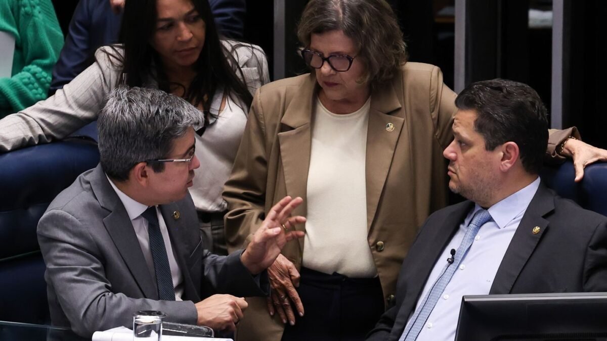 Fim da escala 6×1: Senado pauta votação da PEC em 1º turno para quarta (14)