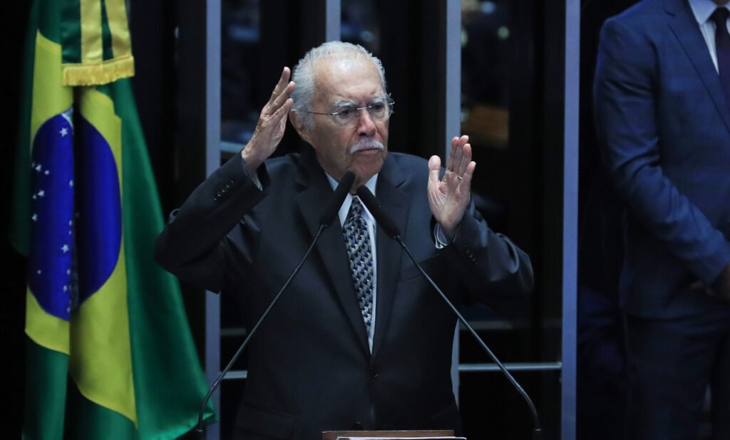 Sessão solene em homenagem à redemocratização, em Brasília, com a participação do ex-presidente José Sarney