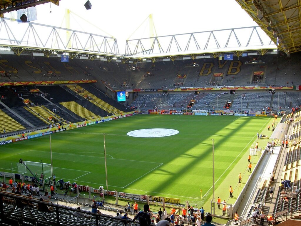 Signal Iduna Park antes de uma partida, em foto de arquivo de 2006