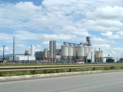 Ambev tem lucro de R$ 4,37 bilhões no 3º trimestre, 10% abaixo de 2025