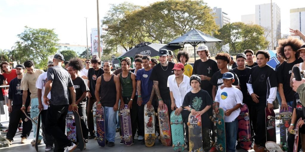 Skatistas participam de pré-evento do Street League Skateboarding (SLS), em Brasília