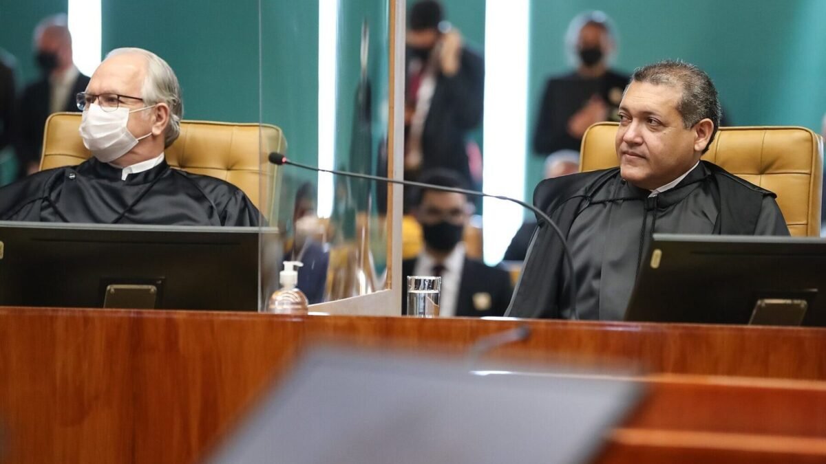 TSE marca reunião entre advogados de Lula e Flávio após ordens opostas sobre canal no WhatsApp