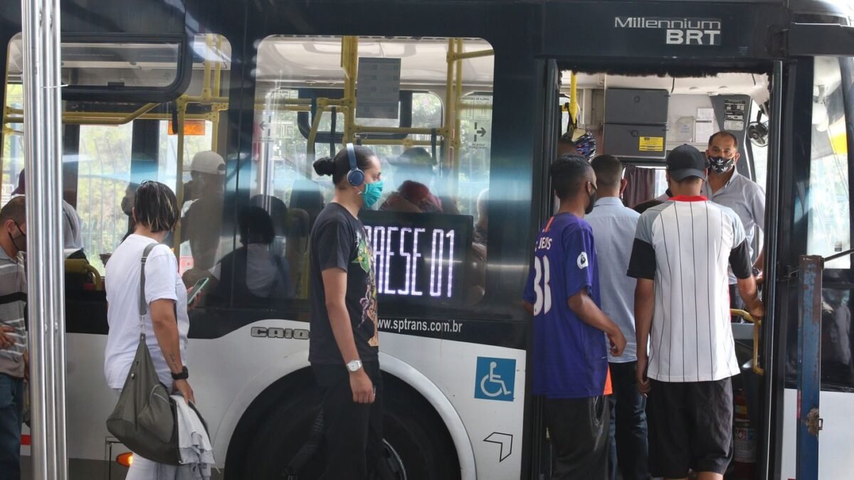 Motoristas da Transwolff retomam greve em SP à meia-noite; prefeitura diz que é ilegal