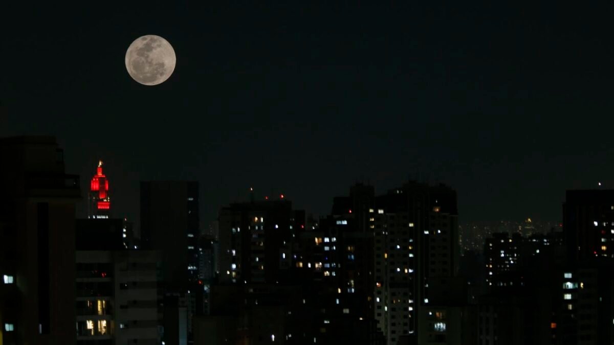 Lua cheia de outubro é na madrugada de segunda (26); veja horário e quando ver a Lua do Caçador