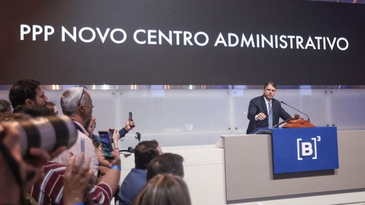 Tarcísio demite de novo PM absolvido na morte de Leandro Lo