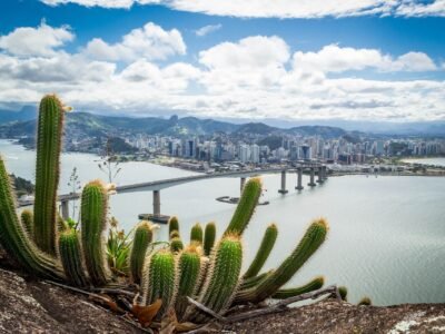 ES tem dois alertas de tempestade neste sábado, com chuva de até 100 mm por dia