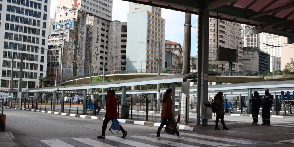 Terminal Bandeira durante greve de motoristas e cobradores de ônibus em São Paulo