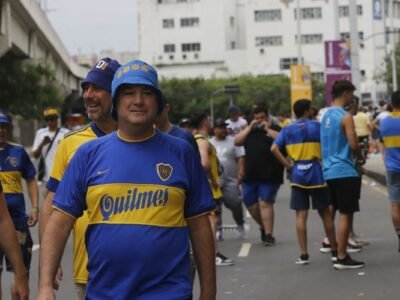 Léo Jardim falha no 3º gol do Boca e Vasco cai na Sul-Americana; Pedro Emanuel o mantém