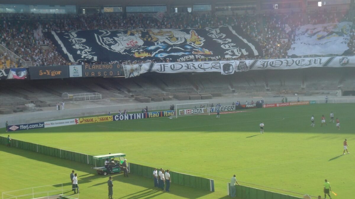 Cauan Barros, do Vasco, sofre acidente de carro e não viaja para jogo com o Boca