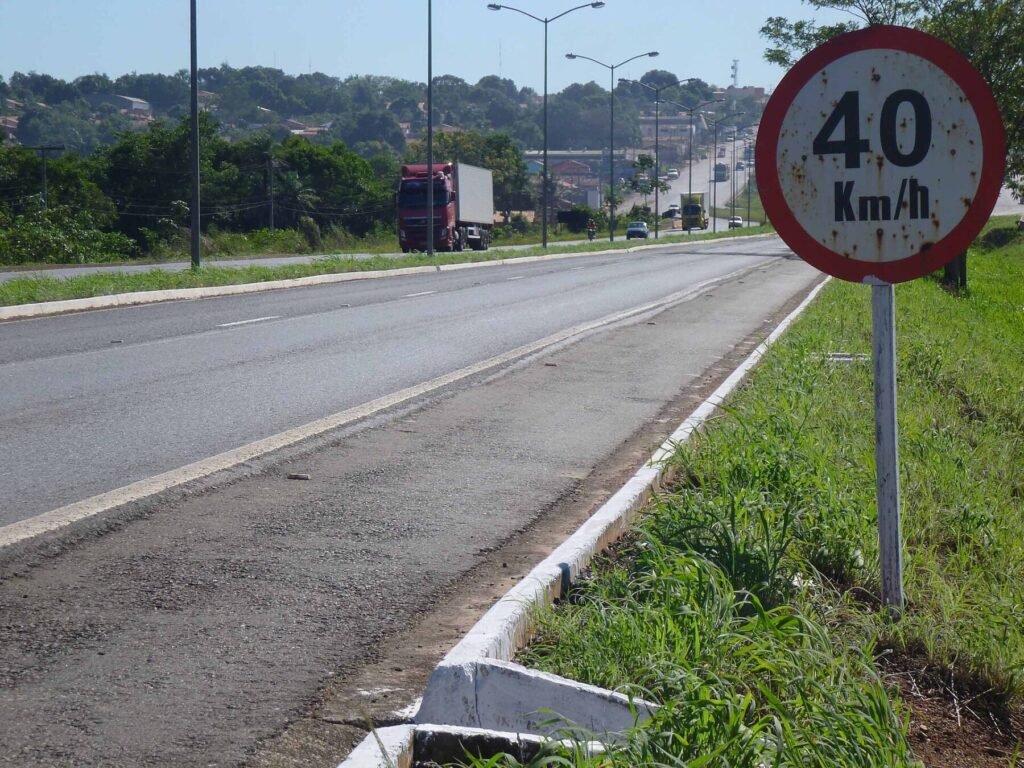 Trecho da BR-153 na cidade de Araguaína (TO)
