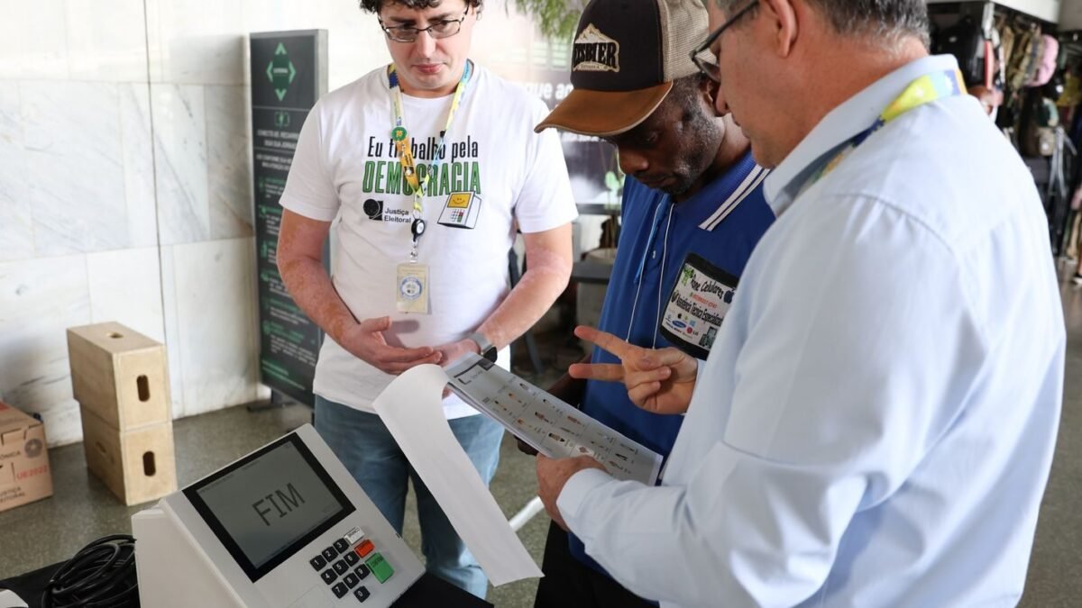 Datafolha Senado SP: Marina tem 16%, Prado e Tebet 15% e Derrite 14% em empate técnico
