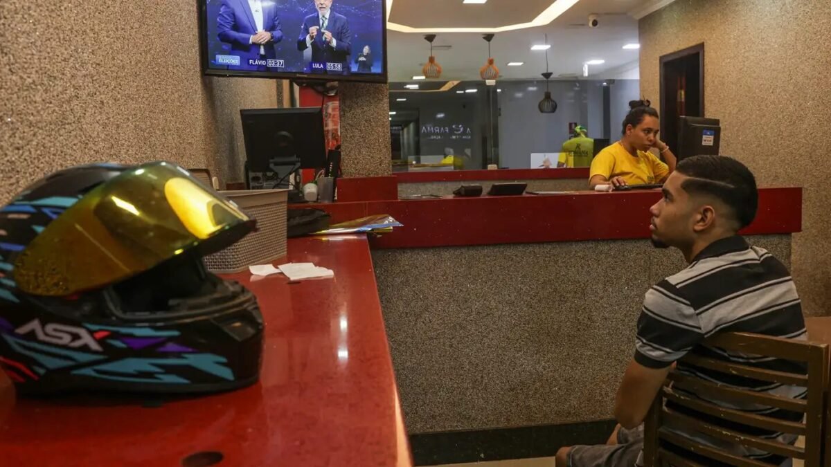 Flávio tem 49,8% e Lula, 47,6% na Atlas; na Nexus, diferença é de 0,6 ponto