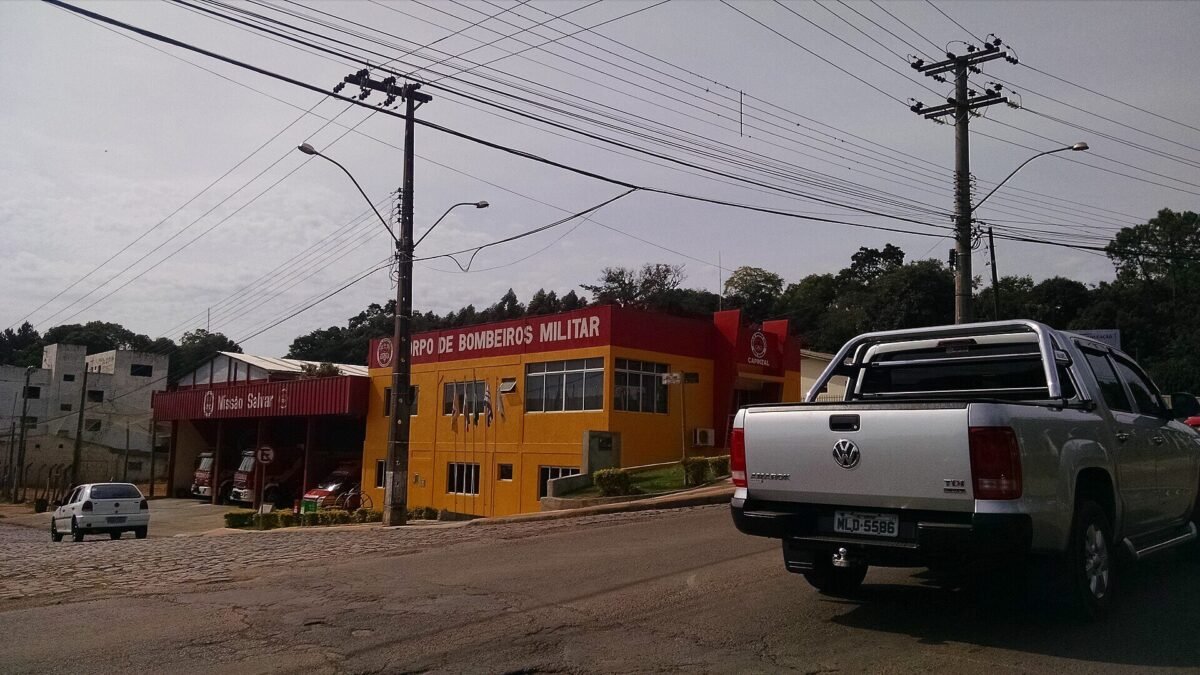 Jovem de 26 anos morre após carro bater de frente com caminhão na SC-157, em Coronel Freitas