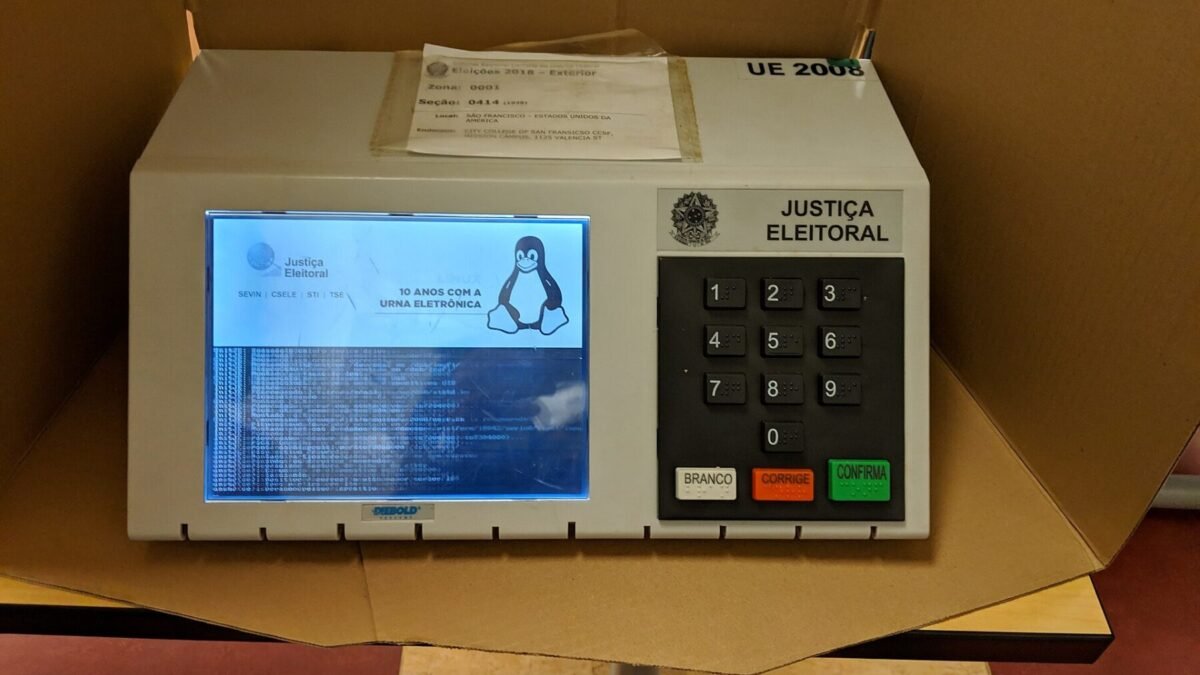 Voto no exterior em números: 918 mil brasileiros podem votar em 186 cidades fora do país