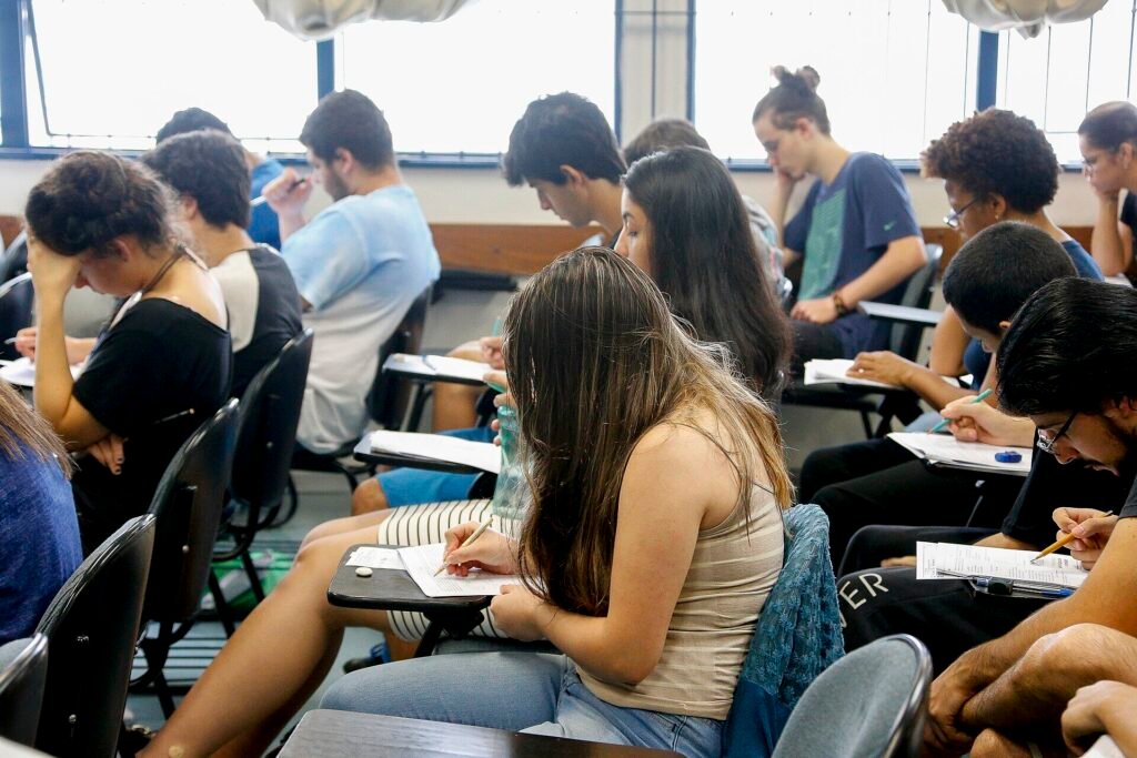 Vestibular Fuvest 2017, prova de primeira fase