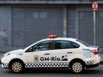 Idoso de 72 anos morre atropelado por moto em Fazenda Rio Grande; motociclista foge