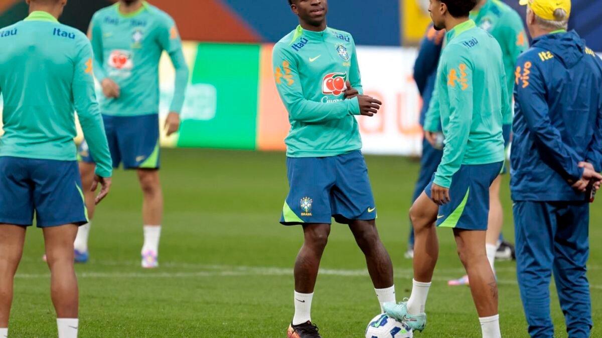 Mourinho diz que, no lugar de Vini Jr., provavelmente não estaria no Real Madrid