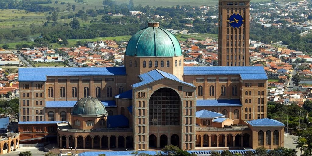 Vista aérea do Santuário Nacional de Aparecida
