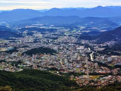 WEG (WEGE3) lucra R$ 1,67 bilhão no 3º tri, abaixo do esperado pelo mercado